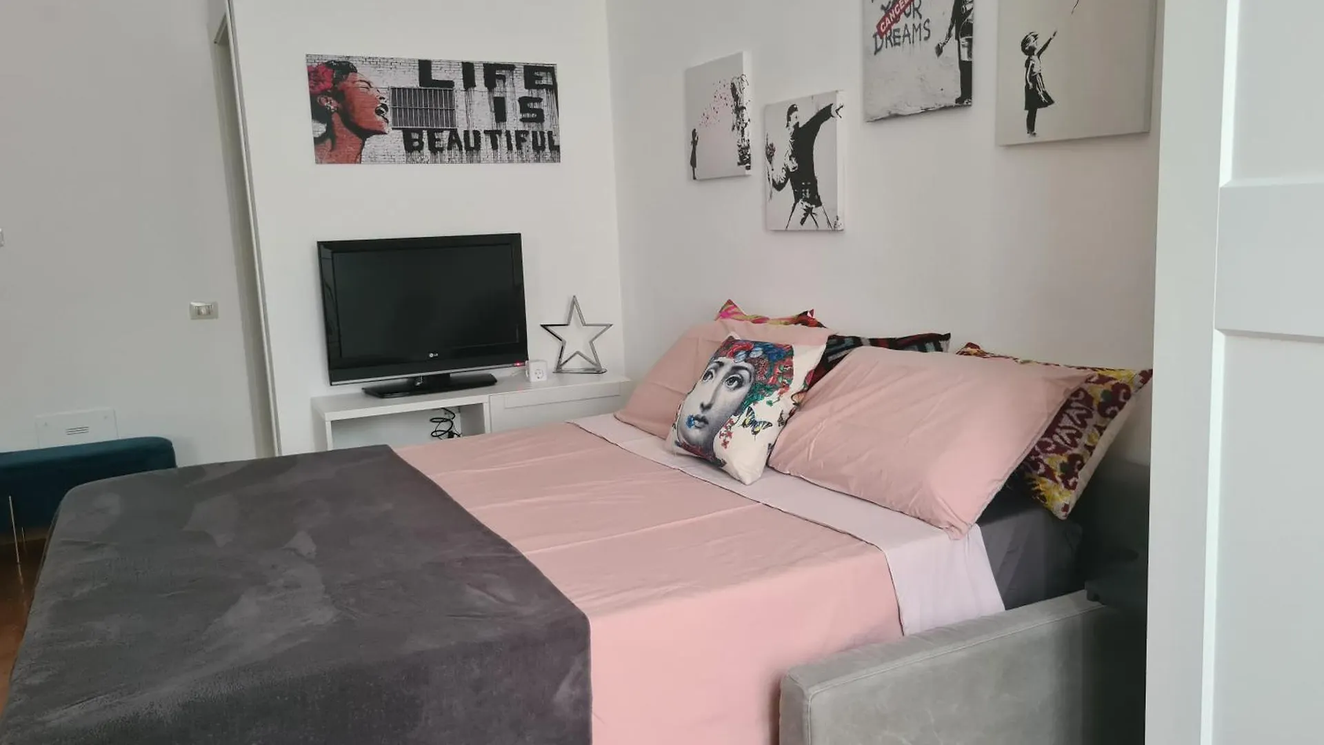 Portaromanabellamilano Studio 10 Minutes From Duomo Apartment Milan